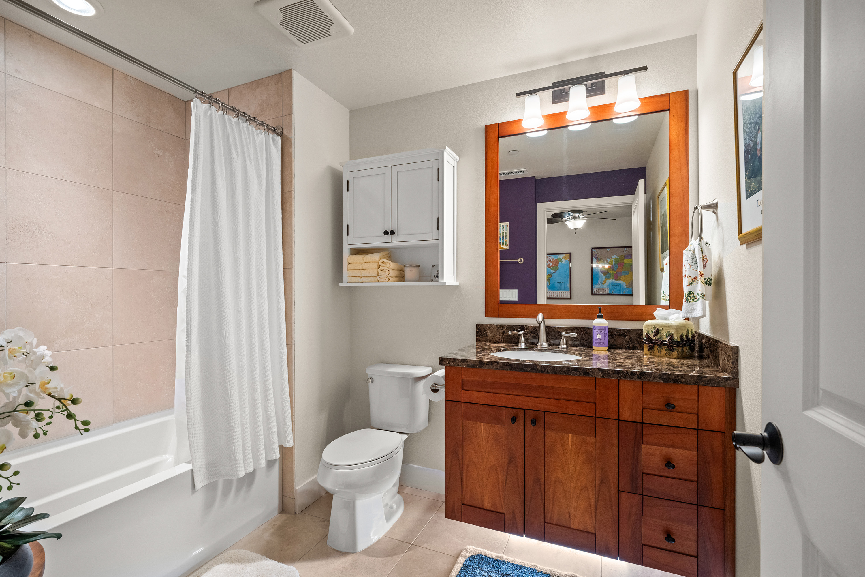 Guest bathroom vanity