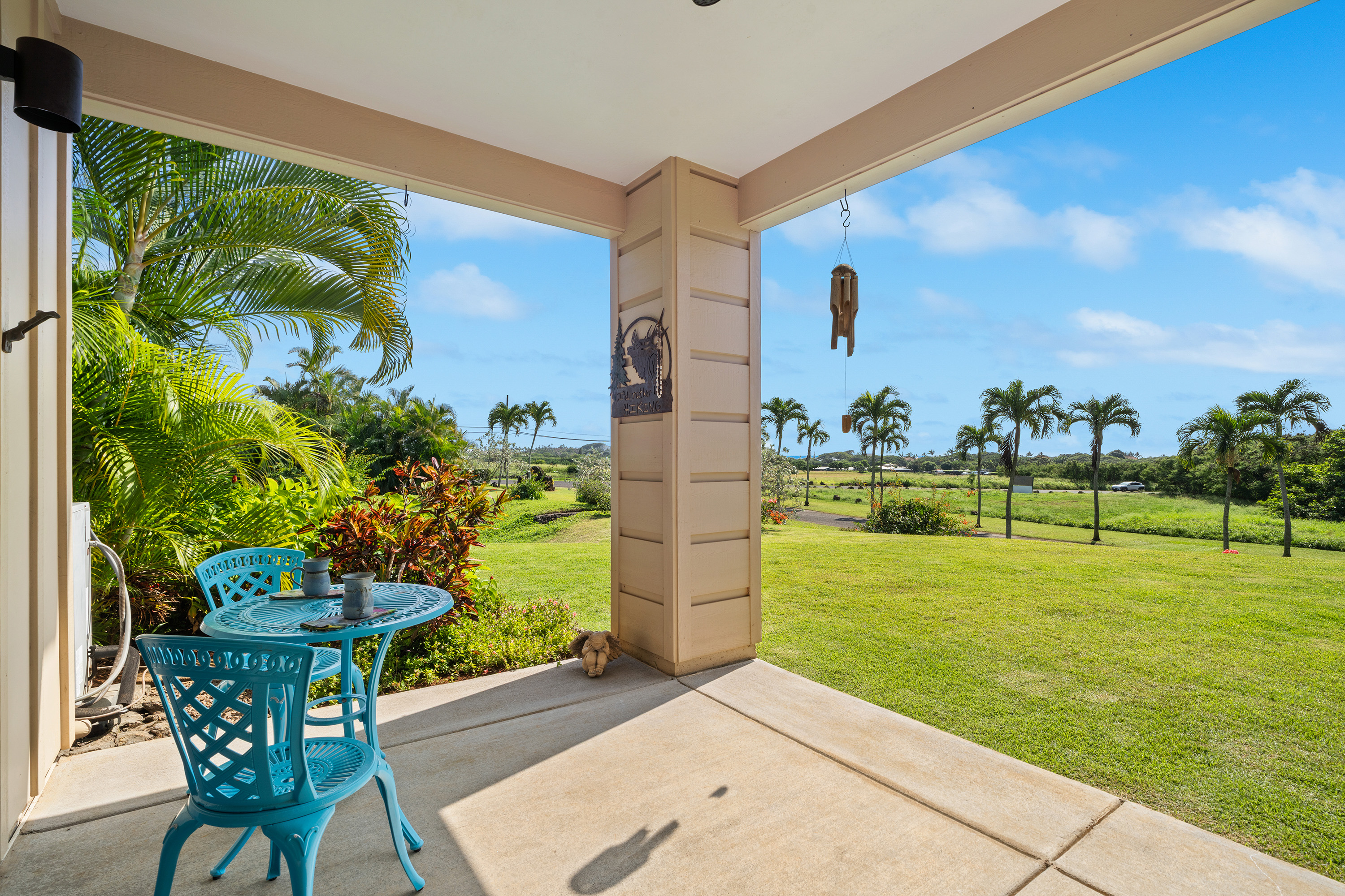 Covered lanai overlooking the Kiahuna golf course